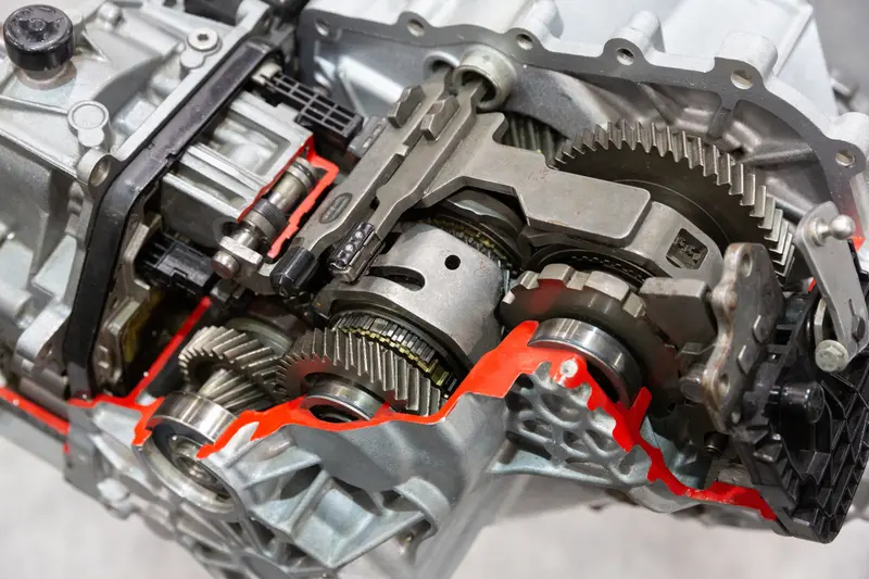 Enclosed lubrication systems (gearboxes)